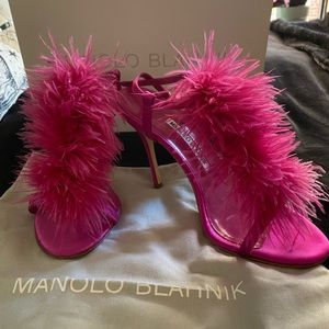 Manolo blahnik pink satin heels